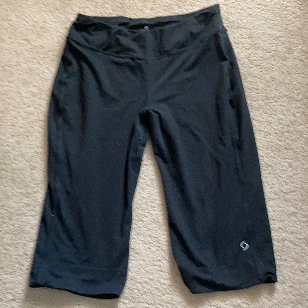 Moving Comfort running capris. Size large.
